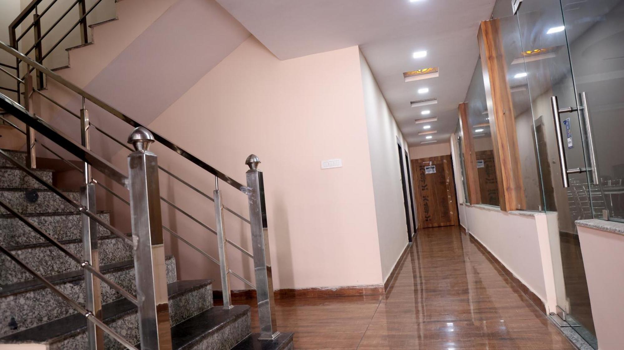 Hotel Blue Pine Haridwār Exterior foto