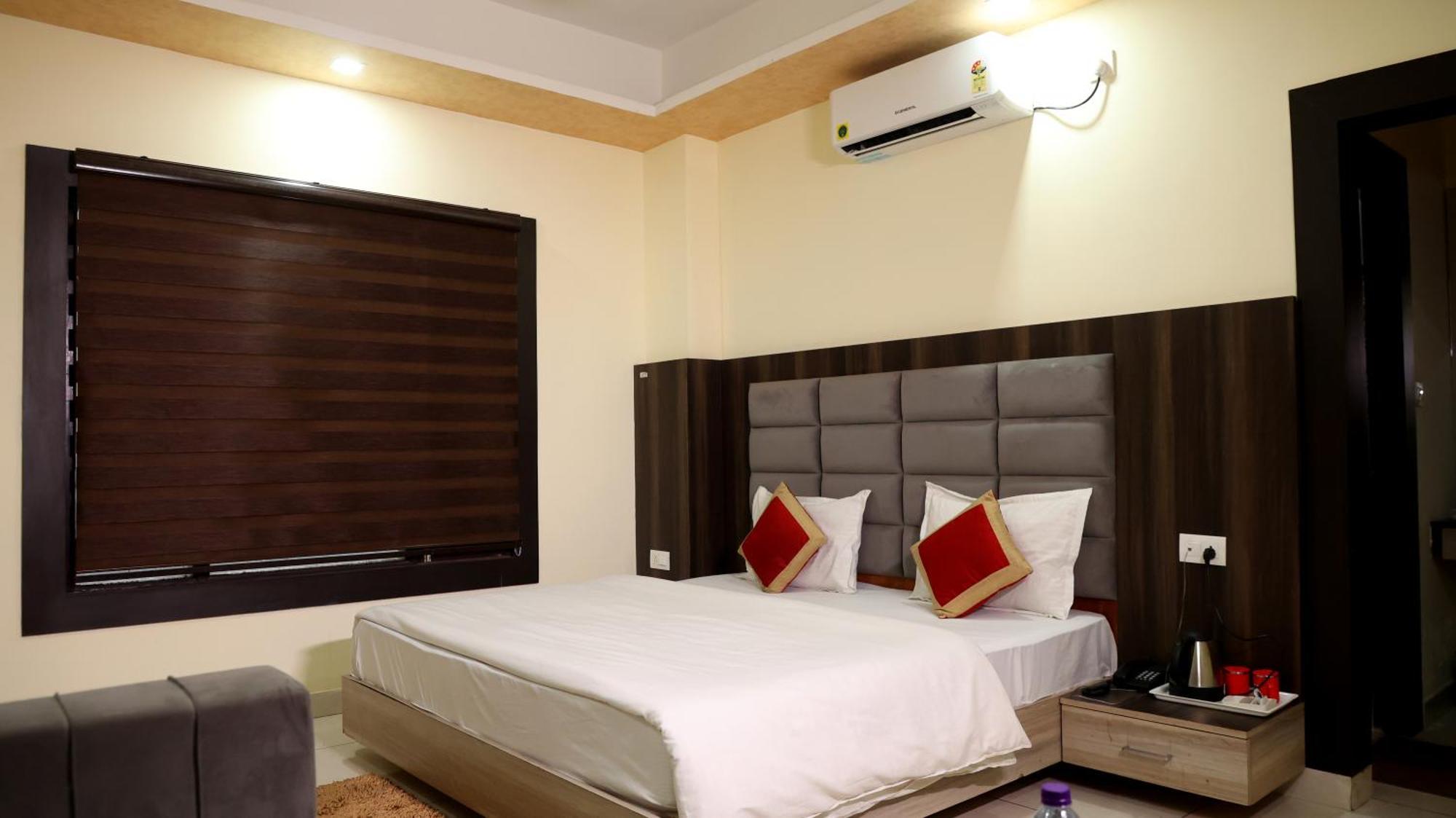 Hotel Blue Pine Haridwār Exterior foto